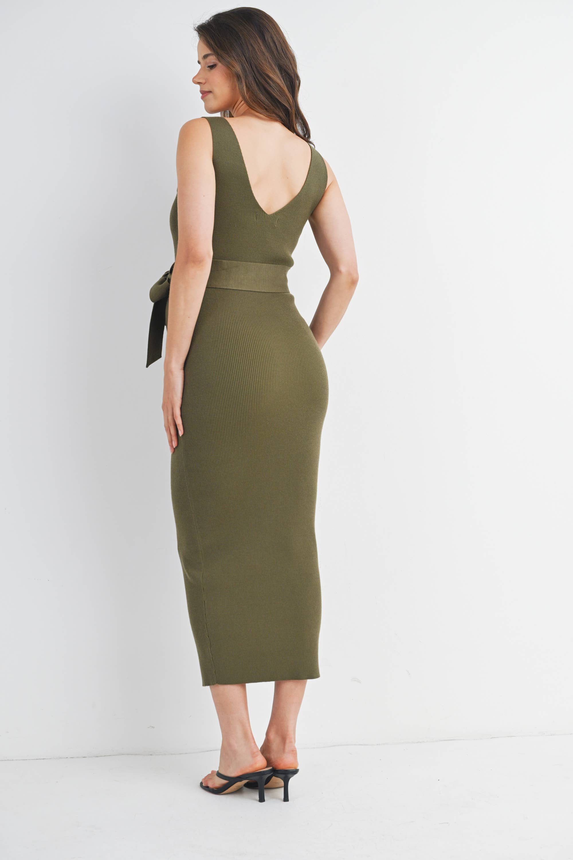 Clara Ribbed V-Neck Dress with Belt